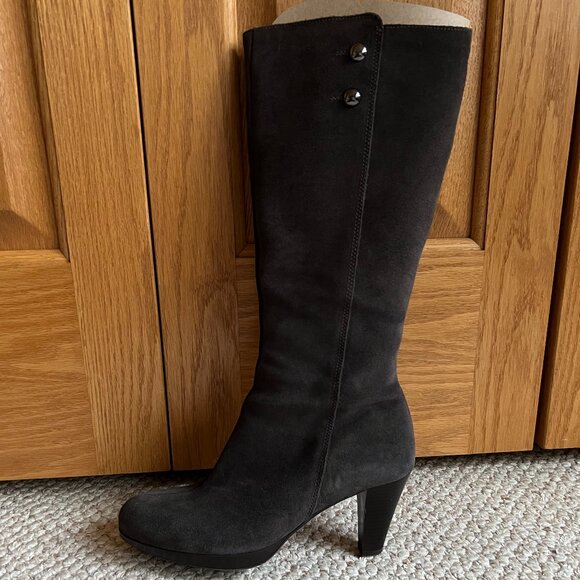 LA CANADIENNE -- Mazy Waterproof Boots-Moka Suede -- Like New - Picture 3 of 12